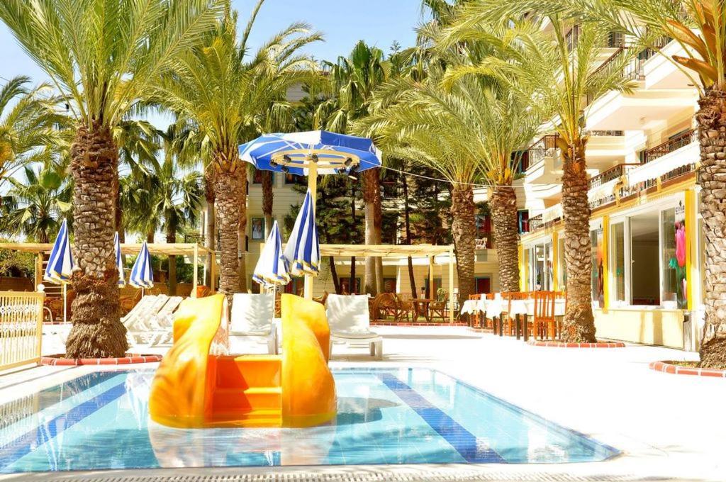 Cinar Family Suite Hotel Side Exterior photo